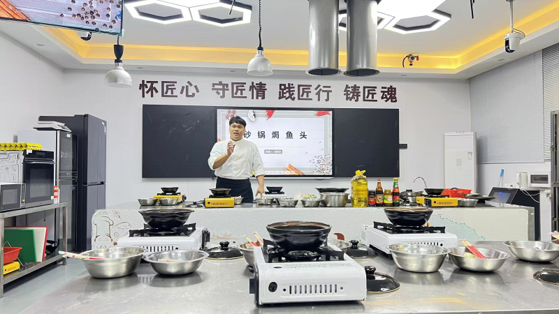 2025教师综合能力培训（三）丨学院教师素养培训多点开花