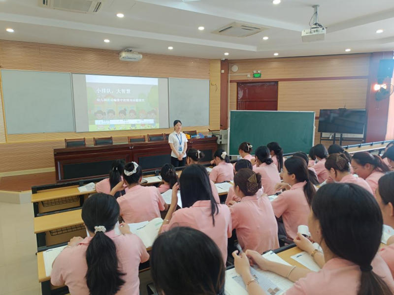 学院成功开展广西中职数学骨干教师教研活动